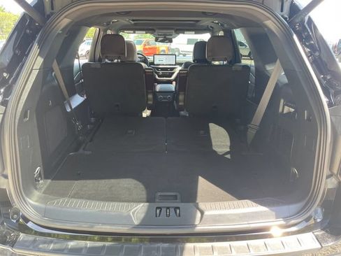 Certified 2025 Ford Explorer Platinum w/ Ultimate Package AWD/4WD image 16