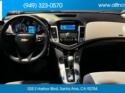 Used 2014 Chevrolet Cruze LS image 10