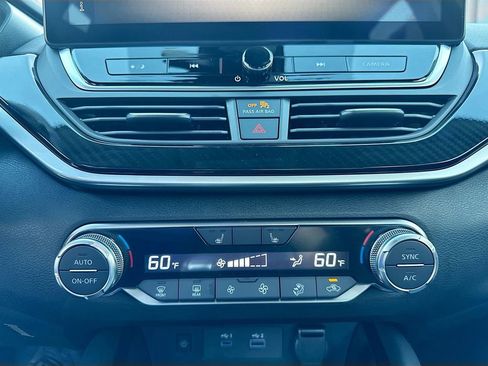 New 2025 Nissan Altima 2.5 SR w/ SR Premium Package image 16