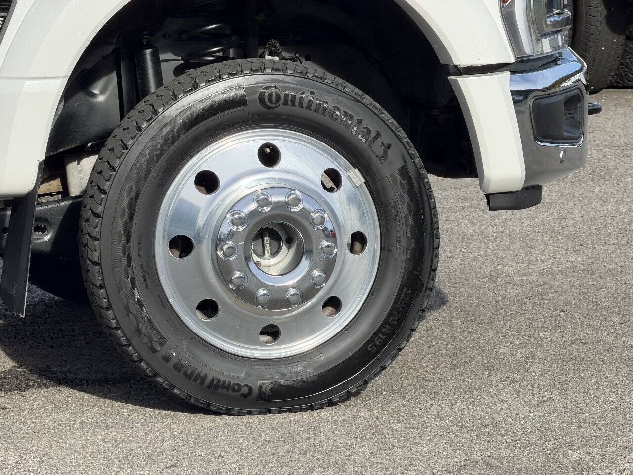 Used 2025 Ford F450 King Ranch w/ Chrome Package AWD/4WD image 58