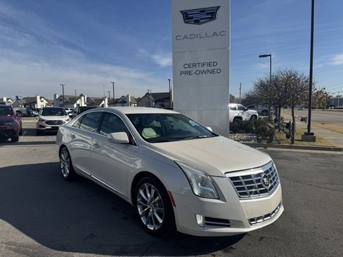 Used 2016 Cadillac XTS Luxury w/ Driver Awareness Package image 1