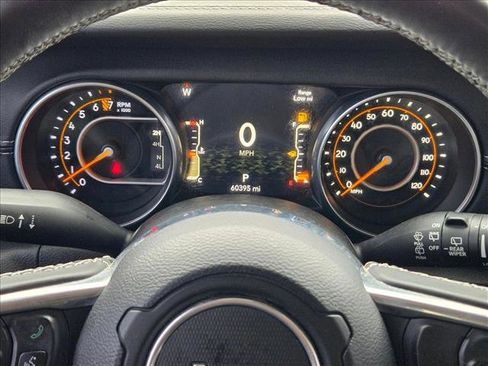 Used 2018 Jeep Wrangler Unlimited Sahara image 10