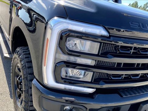 Certified 2024 Ford F350 Lariat w/ Tremor Off-Road Package image 27