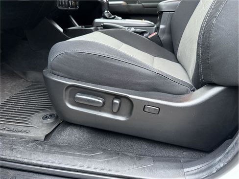 Used 2023 Toyota Tacoma TRD Sport w/ Advanced Technology Package image 15