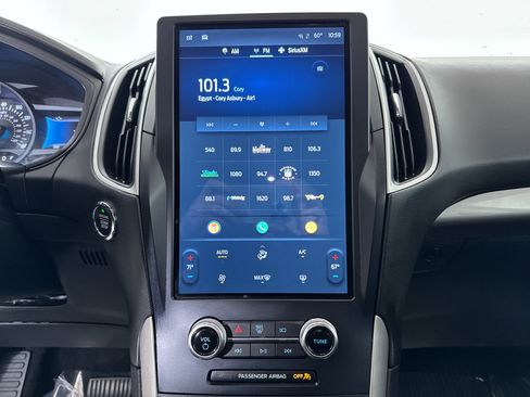 Used 2023 Ford Edge SE w/ Black Appearance Package image 12