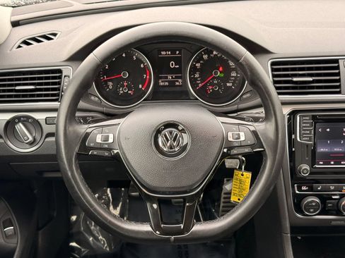 Used 2017 Volkswagen Passat 1.8T R-Line w/ R-Line Lighting Package FWD image 29