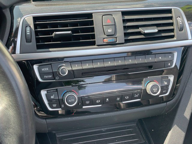 Used 2018 BMW 430i xDrive Convertible AWD/4WD image 19