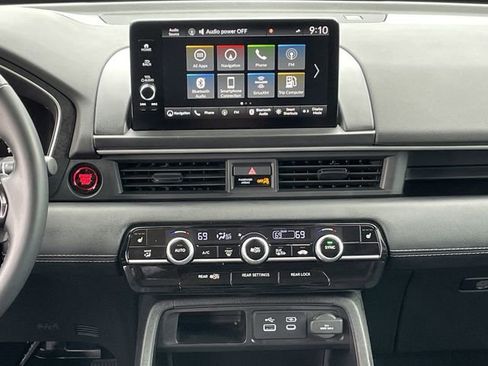 Certified 2025 Honda Pilot Touring image 16