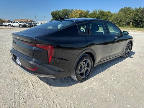 Used 2025 Kia K4 FWD image 4