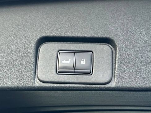 Certified 2025 Nissan Rogue SV AWD/4WD image 20
