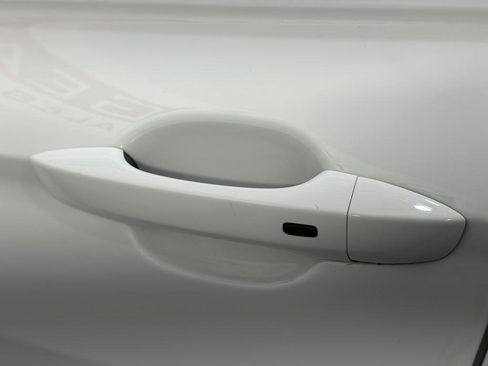 Used 2022 Volkswagen Tiguan SE image 37