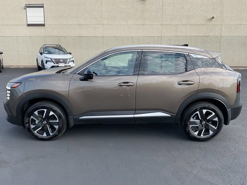 Used 2026 Nissan Kicks SR AWD/4WD image 8