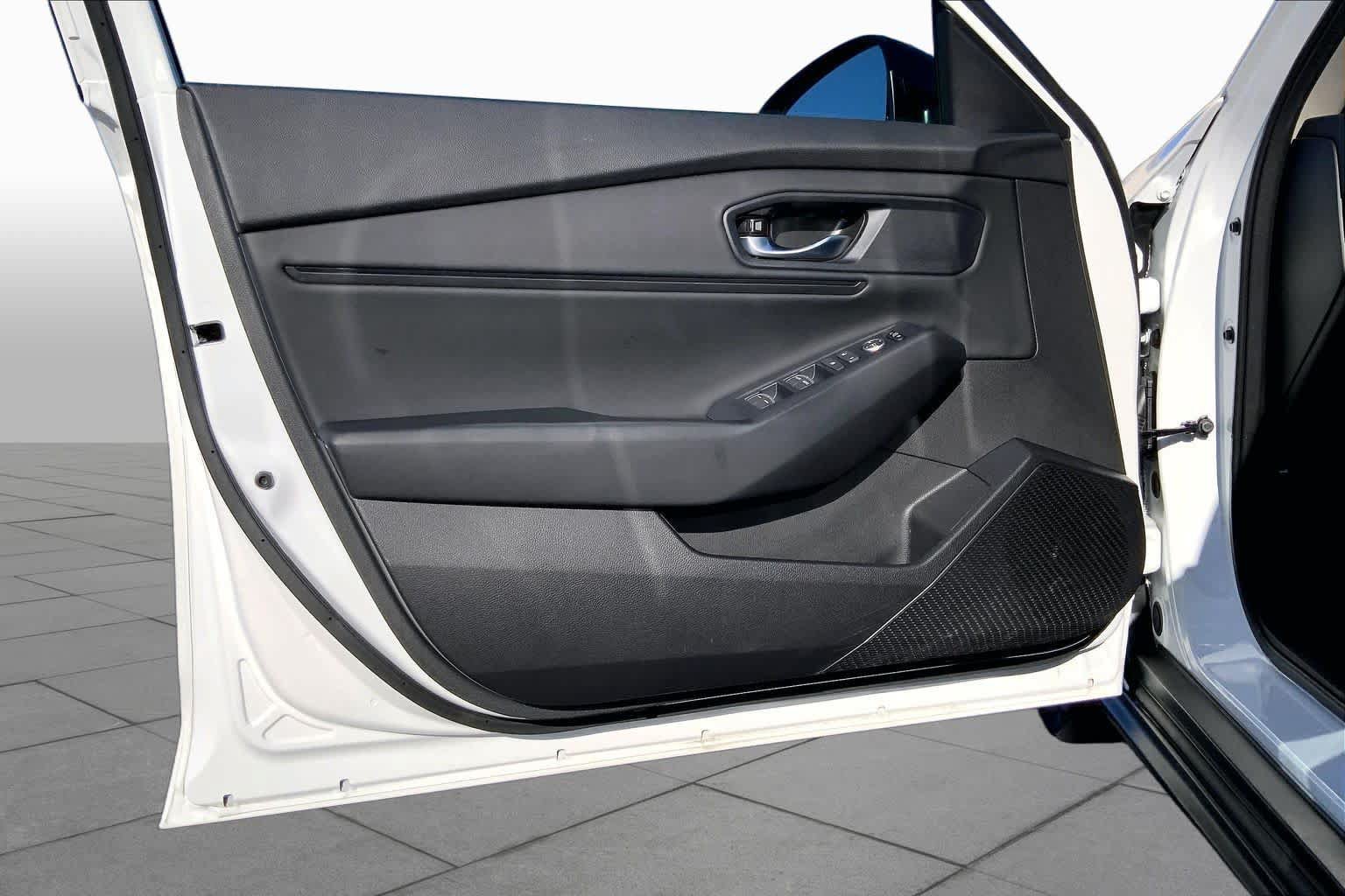 Used 2025 Honda Accord SE image 25