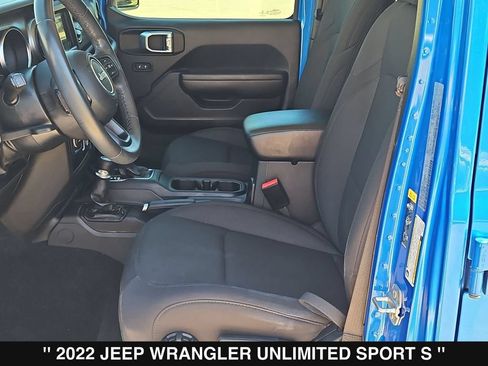Used 2022 Jeep Wrangler Unlimited Sport AWD/4WD image 11