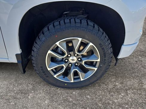 Used 2024 Chevrolet Silverado 1500 RST w/ Z71 Off-Road Package image 9