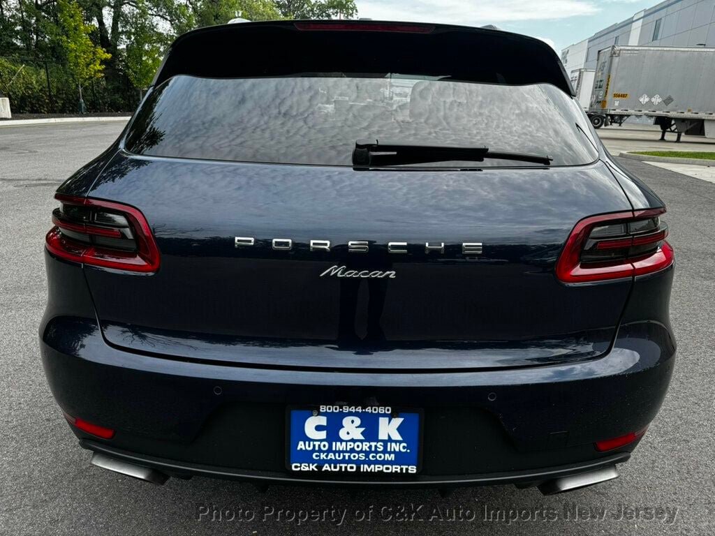 Used 2017 Porsche Macan AWD/4WD image 9
