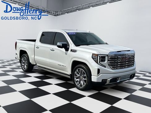 Used 2024 GMC Sierra 1500 Denali AWD/4WD image 7