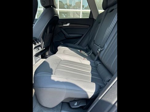 Used 2023 Audi Q5 2.0T Premium w/ Convenience Package AWD/4WD image 9