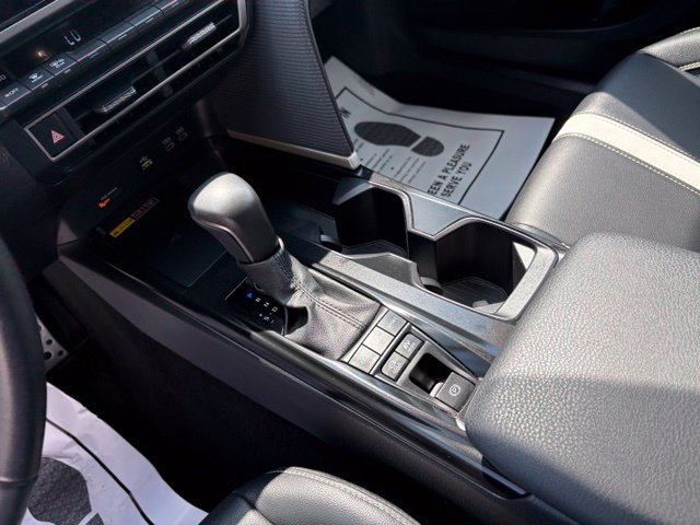 Used 2025 Toyota Camry SE FWD image 23