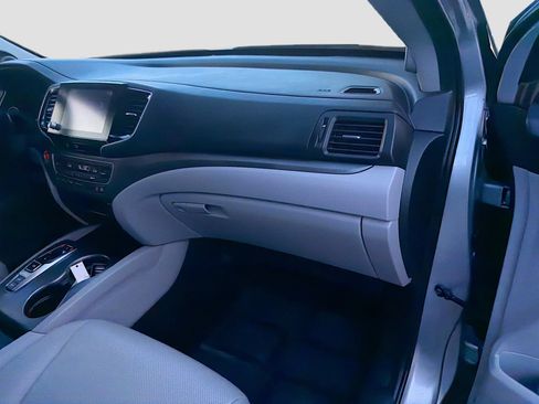 Certified 2021 Honda Ridgeline RTL image 32