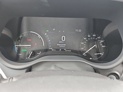 Used 2025 Toyota Sienna XLE FWD image 26