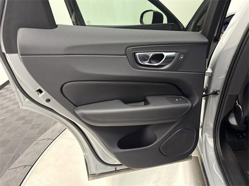 Certified 2024 Volvo XC60 B5 Plus image 23