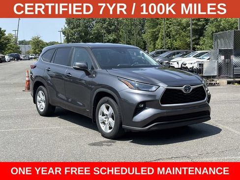 Used 2023 Toyota Highlander LE AWD/4WD image 1