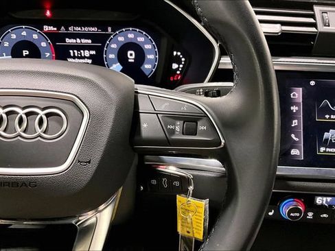 Certified 2022 Audi Q3 2.0T Premium w/ Convenience Package AWD/4WD image 17