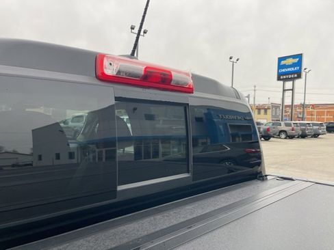 Used 2022 GMC Canyon AT4 image 36