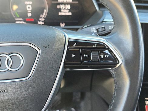 Certified 2022 Audi e-tron Chronos image 21
