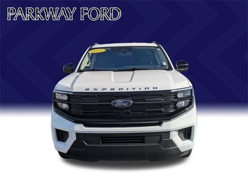 Used 2025 Ford Expedition Max Active image 2