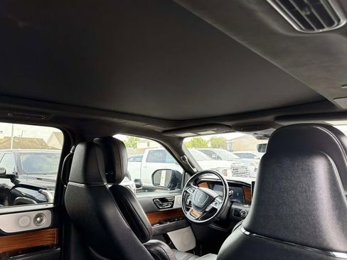 Used 2022 Lincoln Navigator L Black Label AWD/4WD image 9