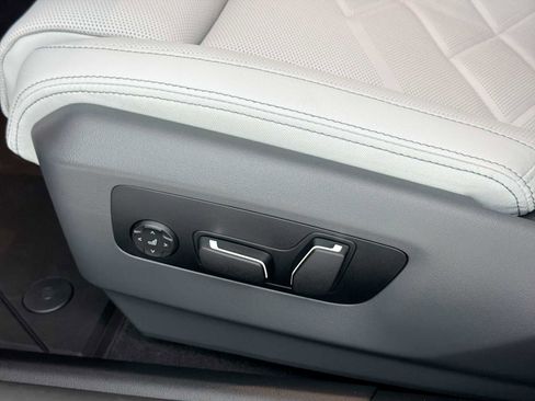 New 2026 BMW 550e xDrive w/ Executive Package image 13