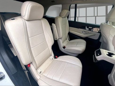 Used 2021 Mercedes-Benz GLS 450 4MATIC image 27