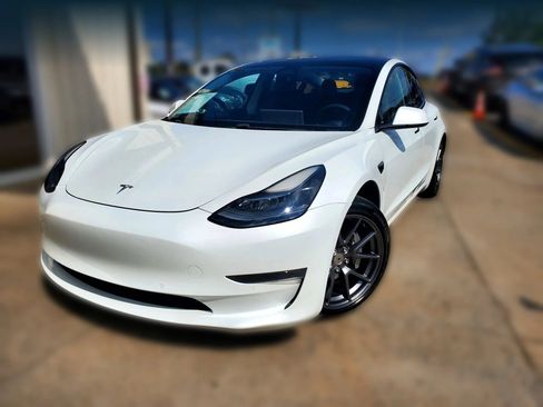 Used 2021 Tesla Model 3 Long Range AWD/4WD image 7