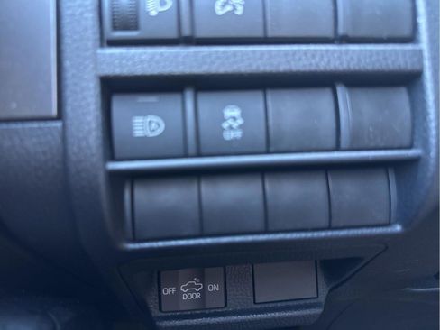 Used 2025 Toyota Tacoma TRD Sport image 21