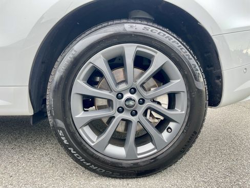 Certified 2025 Land Rover Range Rover Sport Dynamic SE AWD/4WD image 10