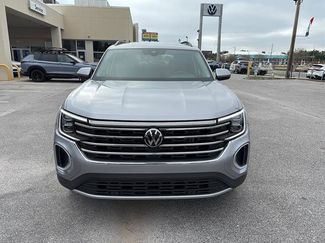 Certified 2025 Volkswagen Atlas SE video 2
