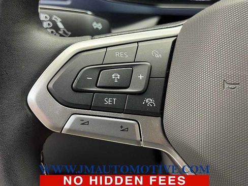 Used 2024 Volkswagen Taos SE AWD/4WD image 43