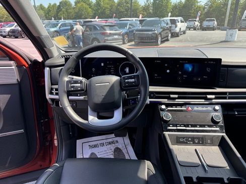 Used 2025 Hyundai Santa Fe Limited image 13