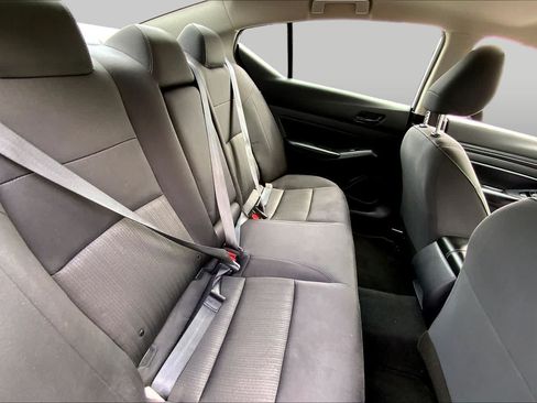 Used 2024 Nissan Altima 2.5 S FWD image 18