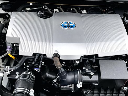 Used 2018 Toyota Prius Two w/ Prius Two Safety Plus Package FWD image 33