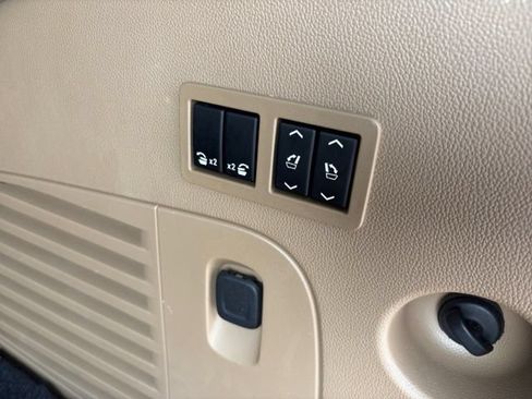 Used 2019 Cadillac Escalade Platinum AWD/4WD image 19