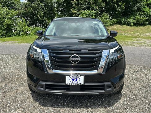 Used 2022 Nissan Pathfinder S image 9