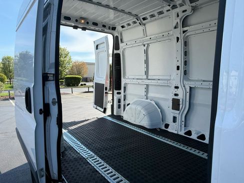 Used 2018 RAM ProMaster 1500 FWD image 11