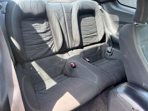 Used 2015 Ford Mustang Coupe image 14