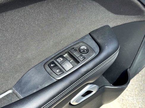 Used 2022 Dodge Challenger GT image 13