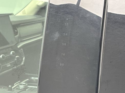 Used 2024 Ford Expedition XLT image 8