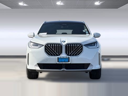 Used 2025 BMW X3 xDrive30i w/ Convenience Package image 5