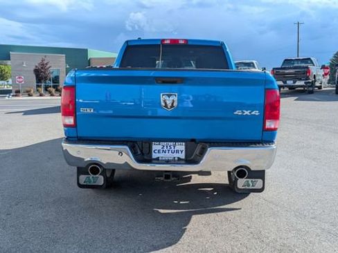Used 2023 RAM 1500 Classic SLT w/ SLT Plus D￩cor Group AWD/4WD image 17
